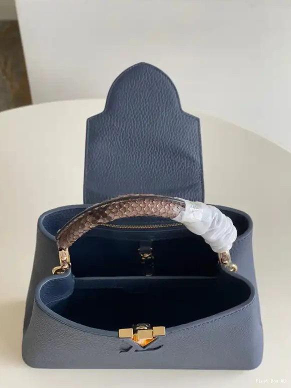 Firstbag BB LOUIS VUITTON CAPUCINES 0617
